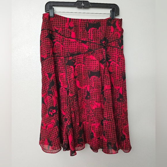 Coldwater Creek Skirt Size PM Jersey Stretch A-Line Red Black Floral - Picture 1 of 11